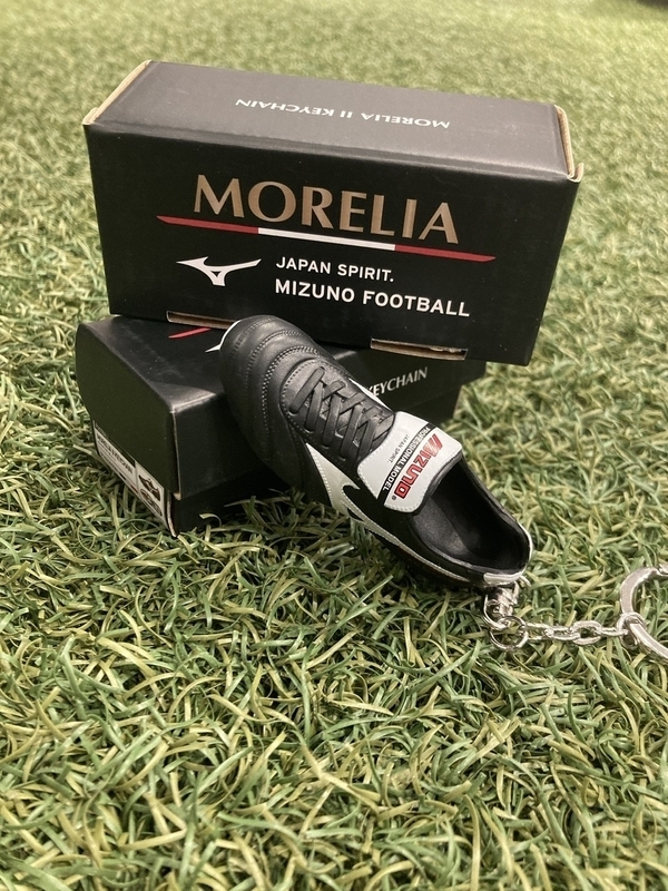 MORELIA II KEY CHAIN Black / White